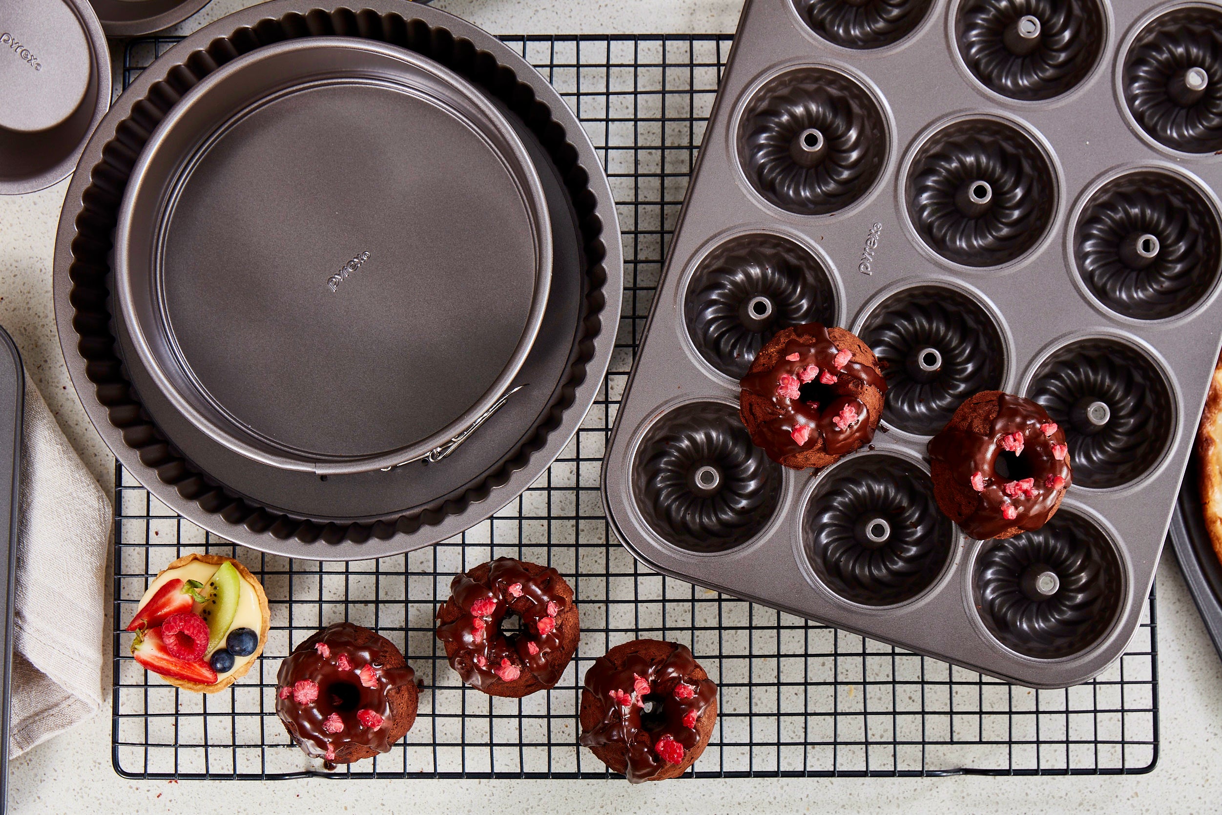 Pyrex® Platinum Mini Bundt Pan 12 Cup